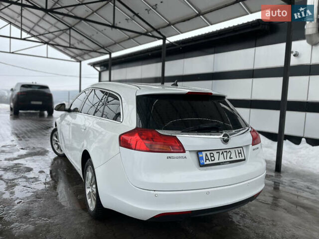 Белый Опель Инсигния, объемом двигателя 1.96 л и пробегом 235 тыс. км за 6450 $, фото 4 на Automoto.ua