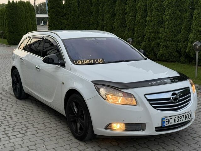 Белый Опель Инсигния, объемом двигателя 2 л и пробегом 294 тыс. км за 6499 $, фото 23 на Automoto.ua