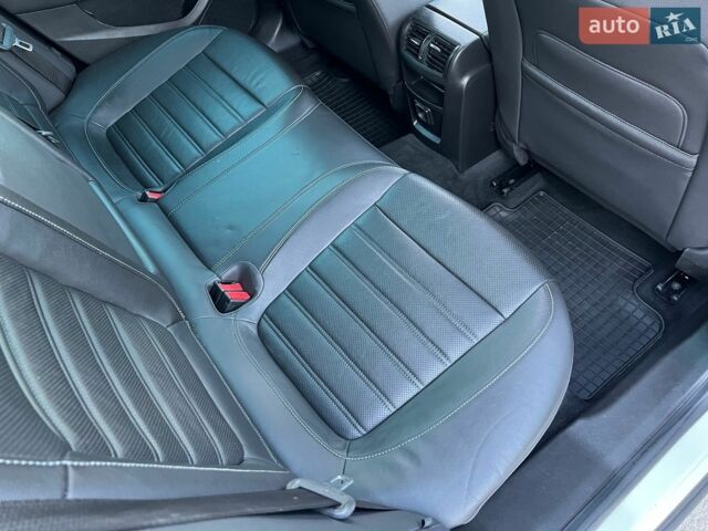 Белый Опель Инсигния, объемом двигателя 1.96 л и пробегом 210 тыс. км за 8900 $, фото 66 на Automoto.ua