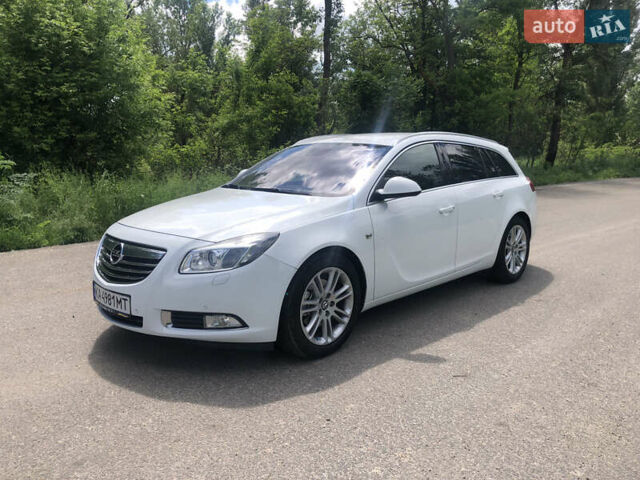 Белый Опель Инсигния, объемом двигателя 2 л и пробегом 219 тыс. км за 7950 $, фото 17 на Automoto.ua