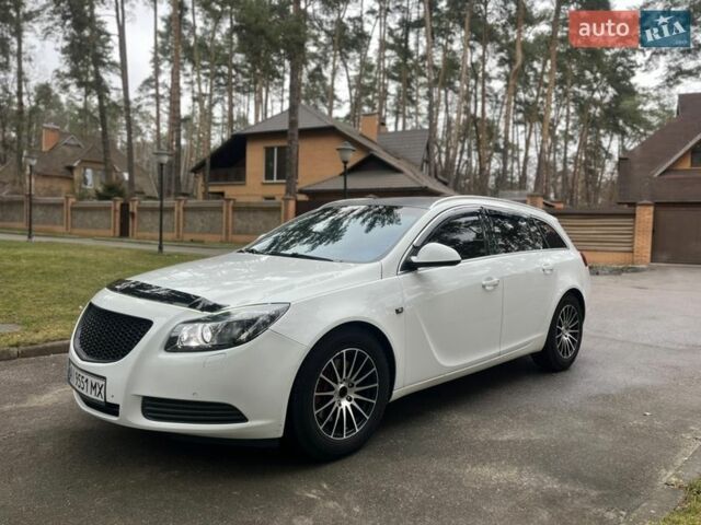 Білий Опель Інсігнія, об'ємом двигуна 2.8 л та пробігом 265 тис. км за 6500 $, фото 1 на Automoto.ua