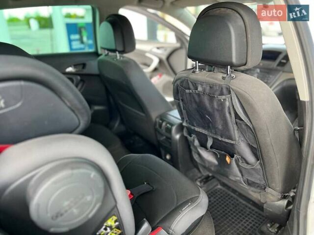 Білий Опель Інсігнія, об'ємом двигуна 2 л та пробігом 290 тис. км за 7900 $, фото 16 на Automoto.ua