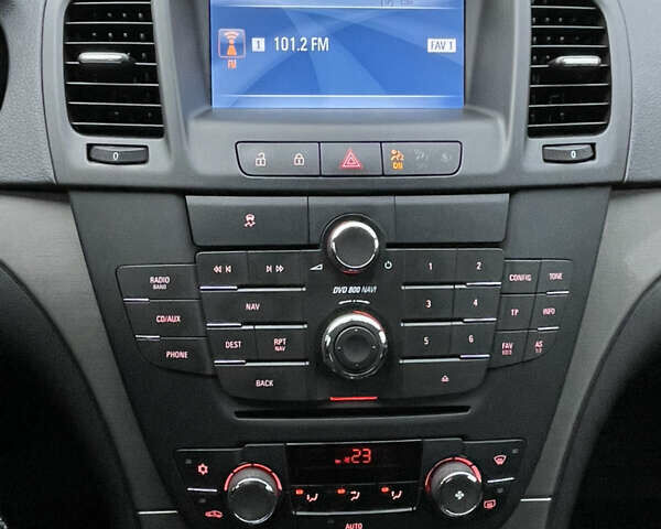 Белый Опель Инсигния, объемом двигателя 1.96 л и пробегом 260 тыс. км за 7700 $, фото 21 на Automoto.ua