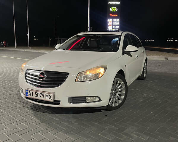 Білий Опель Інсігнія, об'ємом двигуна 1.96 л та пробігом 300 тис. км за 8000 $, фото 23 на Automoto.ua