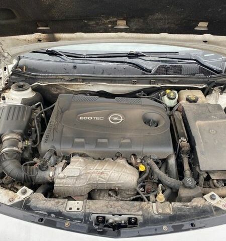 Белый Опель Инсигния, объемом двигателя 1.96 л и пробегом 230 тыс. км за 7500 $, фото 5 на Automoto.ua