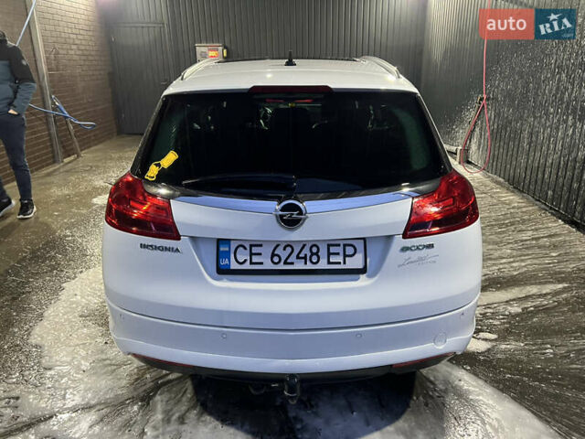 Белый Опель Инсигния, объемом двигателя 2 л и пробегом 263 тыс. км за 7599 $, фото 3 на Automoto.ua