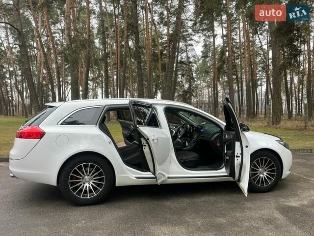 Білий Опель Інсігнія, об'ємом двигуна 2.8 л та пробігом 265 тис. км за 6500 $, фото 24 на Automoto.ua