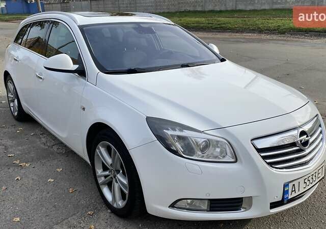 Белый Опель Инсигния, объемом двигателя 1.96 л и пробегом 274 тыс. км за 10200 $, фото 4 на Automoto.ua