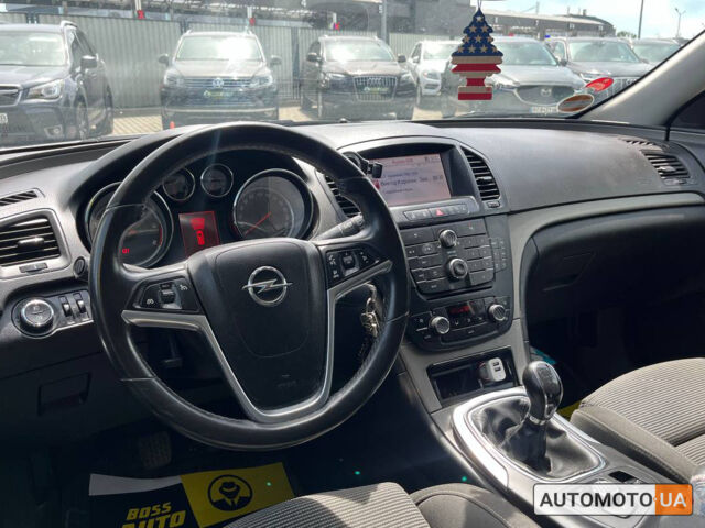 Белый Опель Инсигния, объемом двигателя 2 л и пробегом 213 тыс. км за 9900 $, фото 9 на Automoto.ua
