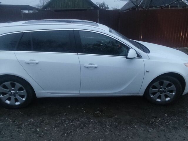 Белый Опель Инсигния, объемом двигателя 2 л и пробегом 320 тыс. км за 7000 $, фото 2 на Automoto.ua