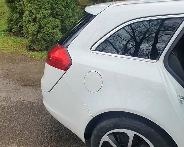 Опель Інсігнія 2012 у Мукачеве на Automoto.ua Білий Опель Інсігнія, об'ємом двигуна 2 л та пробігом 217 тис. км за 9400 $, фото 20 на Automoto.ua