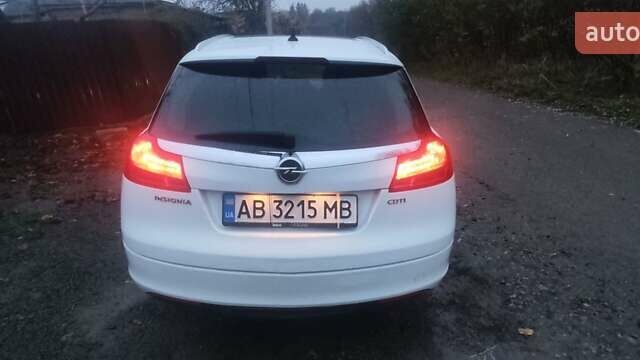Білий Опель Інсігнія, об'ємом двигуна 1.96 л та пробігом 318 тис. км за 7000 $, фото 7 на Automoto.ua