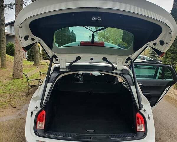 Опель Інсігнія 2012 у Мукачеве на Automoto.ua Білий Опель Інсігнія, об'ємом двигуна 2 л та пробігом 217 тис. км за 9400 $, фото 25 на Automoto.ua