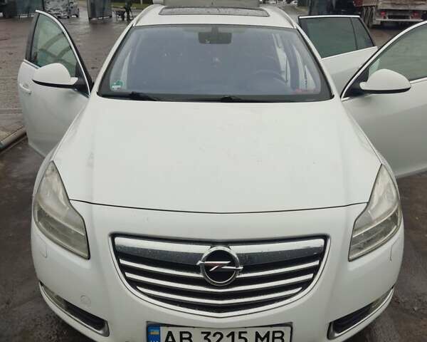 Белый Опель Инсигния, объемом двигателя 1.96 л и пробегом 324 тыс. км за 6600 $, фото 12 на Automoto.ua