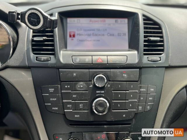 Белый Опель Инсигния, объемом двигателя 2 л и пробегом 213 тыс. км за 9900 $, фото 19 на Automoto.ua