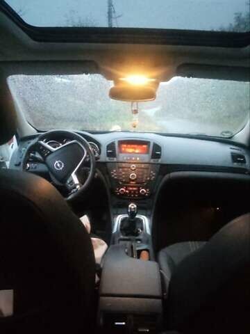 Білий Опель Інсігнія, об'ємом двигуна 1.96 л та пробігом 318 тис. км за 7000 $, фото 13 на Automoto.ua