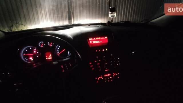 Білий Опель Інсігнія, об'ємом двигуна 1.96 л та пробігом 318 тис. км за 7000 $, фото 16 на Automoto.ua