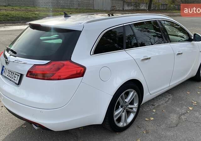 Белый Опель Инсигния, объемом двигателя 1.96 л и пробегом 274 тыс. км за 10200 $, фото 2 на Automoto.ua