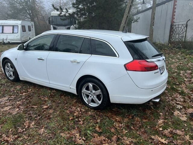 Білий Опель Інсігнія, об'ємом двигуна 0 л та пробігом 251 тис. км за 6449 $, фото 4 на Automoto.ua