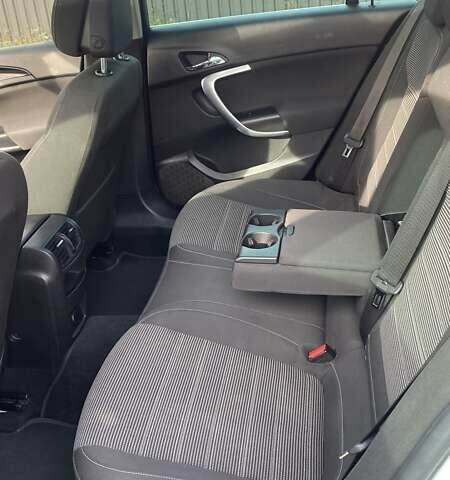 Белый Опель Инсигния, объемом двигателя 1.96 л и пробегом 274 тыс. км за 10200 $, фото 23 на Automoto.ua