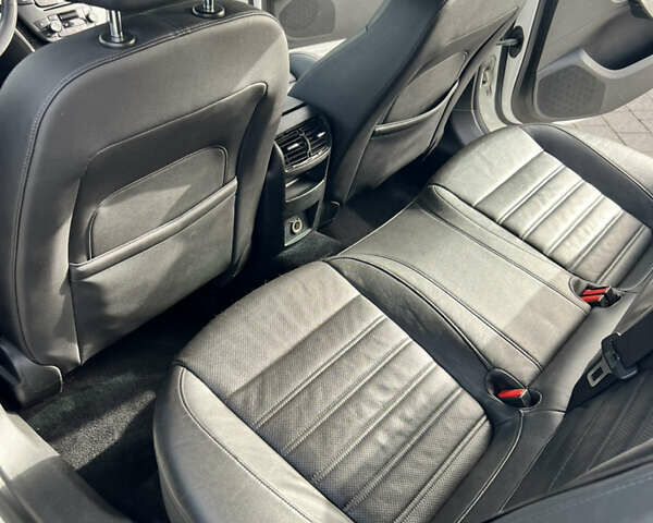 Білий Опель Інсігнія, об'ємом двигуна 1.96 л та пробігом 141 тис. км за 9800 $, фото 23 на Automoto.ua