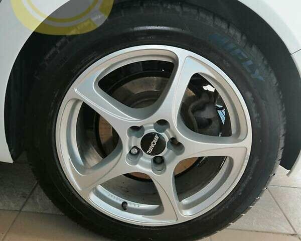 Білий Опель Інсігнія, об'ємом двигуна 1.96 л та пробігом 270 тис. км за 7700 $, фото 23 на Automoto.ua