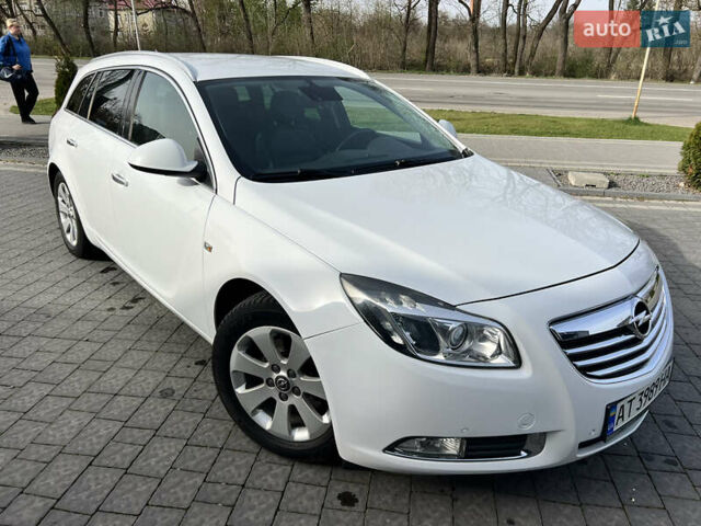 Білий Опель Інсігнія, об'ємом двигуна 1.96 л та пробігом 141 тис. км за 9800 $, фото 22 на Automoto.ua