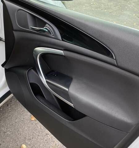 Белый Опель Инсигния, объемом двигателя 1.96 л и пробегом 274 тыс. км за 10200 $, фото 28 на Automoto.ua