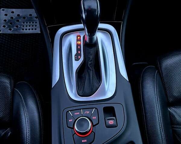 Белый Опель Инсигния, объемом двигателя 1.96 л и пробегом 326 тыс. км за 7600 $, фото 16 на Automoto.ua