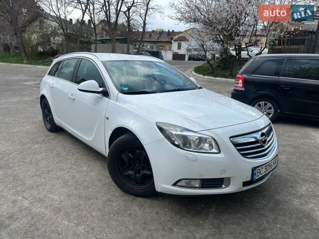 Білий Опель Інсігнія, об'ємом двигуна 1.96 л та пробігом 264 тис. км за 6000 $, фото 1 на Automoto.ua