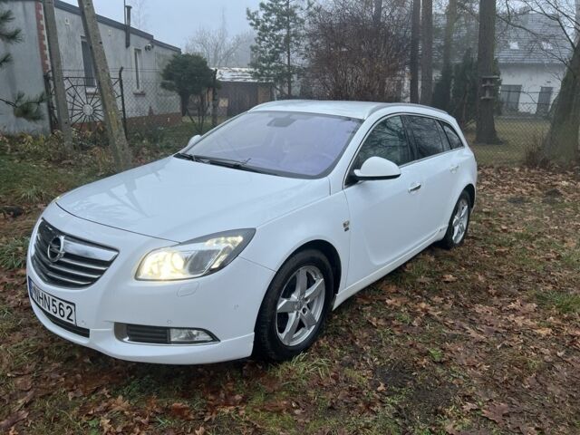 Білий Опель Інсігнія, об'ємом двигуна 0 л та пробігом 251 тис. км за 6449 $, фото 5 на Automoto.ua