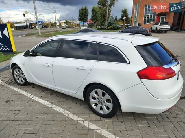 Белый Опель Инсигния, объемом двигателя 1.96 л и пробегом 287 тыс. км за 8300 $, фото 3 на Automoto.ua