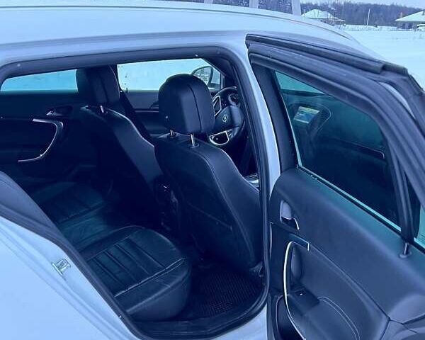 Белый Опель Инсигния, объемом двигателя 1.96 л и пробегом 326 тыс. км за 7600 $, фото 7 на Automoto.ua