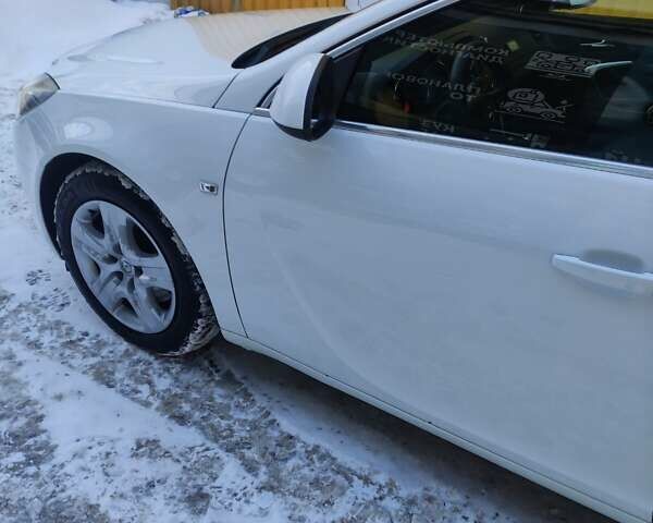 Белый Опель Инсигния, объемом двигателя 1.96 л и пробегом 302 тыс. км за 9500 $, фото 6 на Automoto.ua