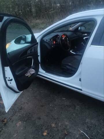 Білий Опель Інсігнія, об'ємом двигуна 1.96 л та пробігом 318 тис. км за 7000 $, фото 8 на Automoto.ua