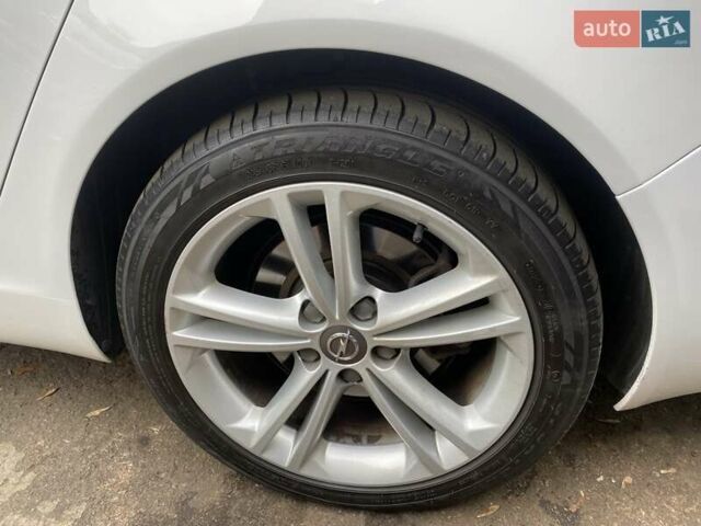 Белый Опель Инсигния, объемом двигателя 1.96 л и пробегом 274 тыс. км за 10200 $, фото 39 на Automoto.ua