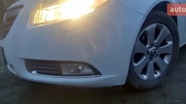 Білий Опель Інсігнія, об'ємом двигуна 1.96 л та пробігом 318 тис. км за 7000 $, фото 9 на Automoto.ua