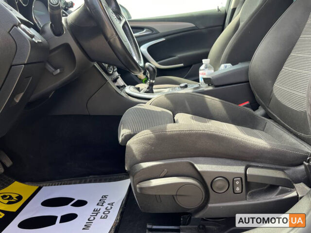 Белый Опель Инсигния, объемом двигателя 2 л и пробегом 213 тыс. км за 9900 $, фото 10 на Automoto.ua