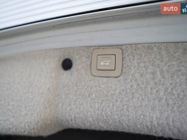 Білий Опель Інсігнія, об'ємом двигуна 1.96 л та пробігом 239 тис. км за 10300 $, фото 25 на Automoto.ua