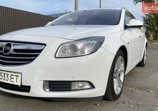 Белый Опель Инсигния, объемом двигателя 1.96 л и пробегом 274 тыс. км за 10200 $, фото 1 на Automoto.ua