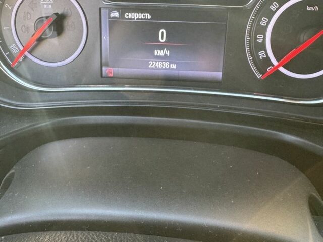 Білий Опель Інсігнія, об'ємом двигуна 2 л та пробігом 2 тис. км за 8300 $, фото 3 на Automoto.ua