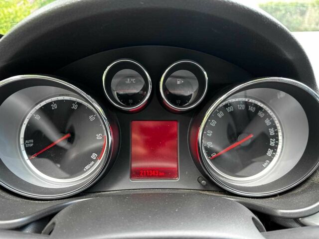 Белый Опель Инсигния, объемом двигателя 2 л и пробегом 211 тыс. км за 6890 $, фото 22 на Automoto.ua