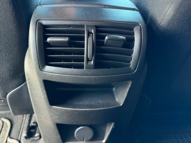 Білий Опель Інсігнія, об'ємом двигуна 2 л та пробігом 270 тис. км за 9000 $, фото 11 на Automoto.ua