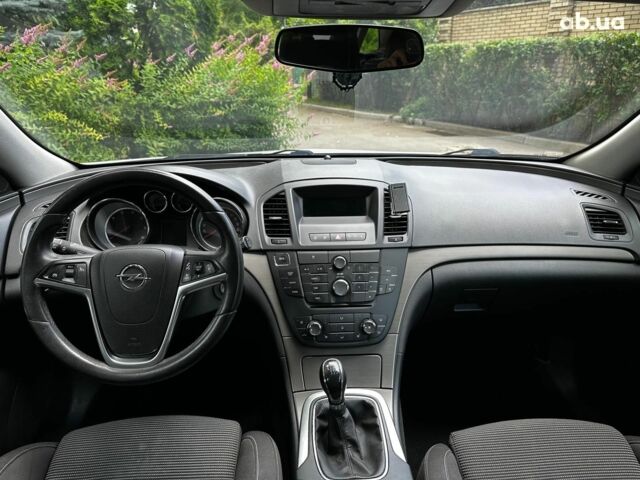 Белый Опель Инсигния, объемом двигателя 2 л и пробегом 211 тыс. км за 8590 $, фото 17 на Automoto.ua