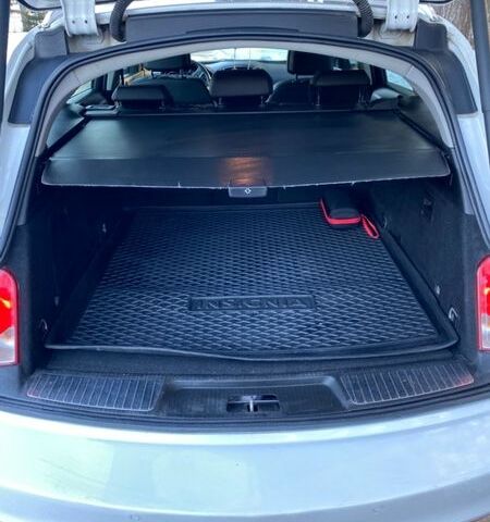 Белый Опель Инсигния, объемом двигателя 2 л и пробегом 261 тыс. км за 7800 $, фото 5 на Automoto.ua