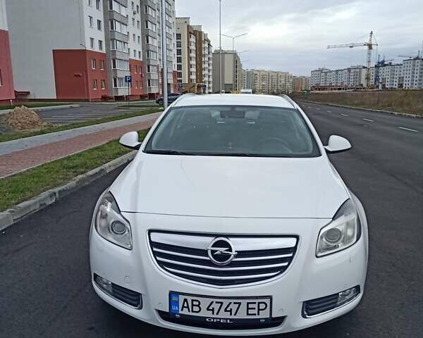Белый Опель Инсигния, объемом двигателя 1.96 л и пробегом 265 тыс. км за 10300 $, фото 19 на Automoto.ua