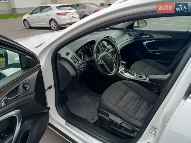 Белый Опель Инсигния, объемом двигателя 1.96 л и пробегом 265 тыс. км за 10300 $, фото 34 на Automoto.ua