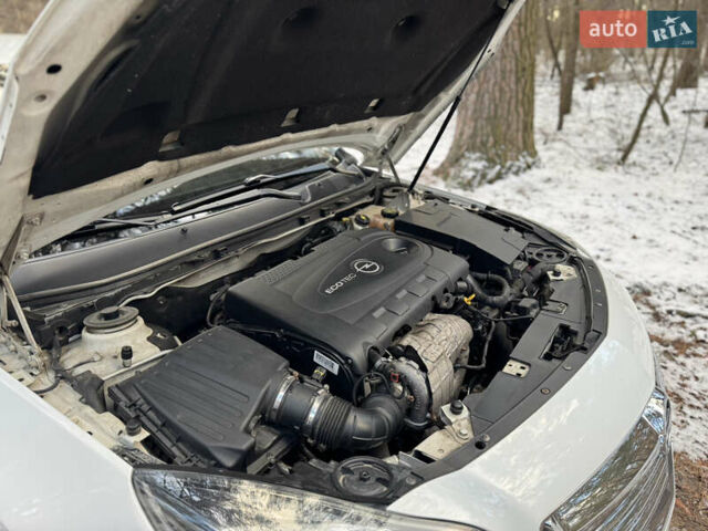 Белый Опель Инсигния, объемом двигателя 2 л и пробегом 317 тыс. км за 8700 $, фото 15 на Automoto.ua