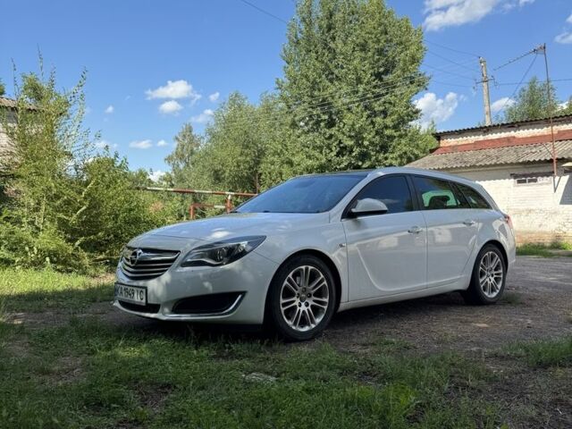 Білий Опель Інсігнія, об'ємом двигуна 2 л та пробігом 2 тис. км за 8300 $, фото 1 на Automoto.ua