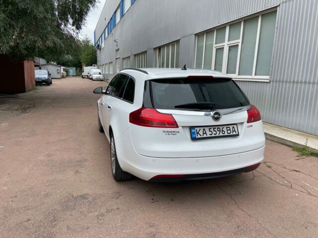 Белый Опель Инсигния, объемом двигателя 2 л и пробегом 288 тыс. км за 8500 $, фото 6 на Automoto.ua